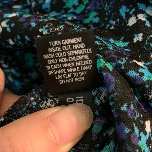 EXPRESS | Floral Tiered Tank Top - Picture 4 of 7